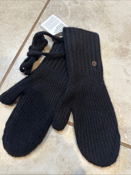 lululemon athletica Accessories - NWT! Lululemon Black Alpaca Wool Blend Mittens with String S/M gloves